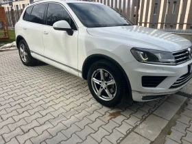 VW Touareg - 21475 € / 42001.45 лв. - 77281122 5