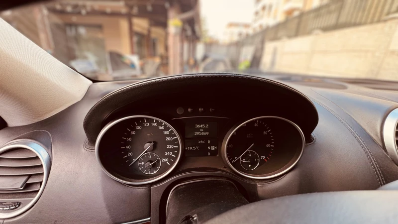 Mercedes-Benz GL 450, снимка 7 - Автомобили и джипове - 52004918