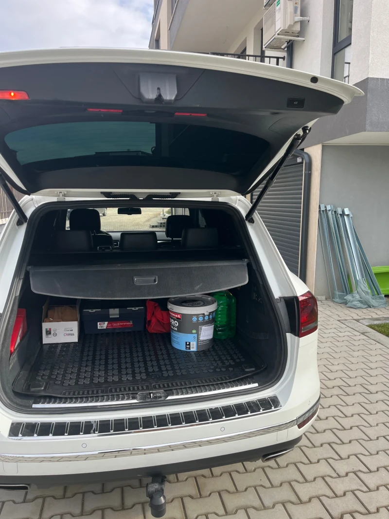 VW Touareg, снимка 4 - Автомобили и джипове - 53120735