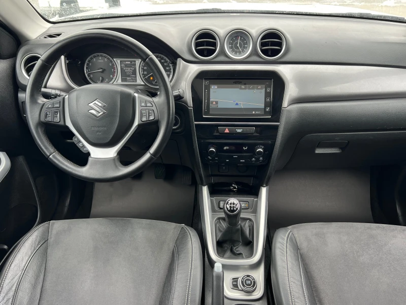 Suzuki Vitara 1.6VVT, 4X4, EXECUTIVE, NAVI+ CAMERA, DISTR, PANO,, снимка 10 - Автомобили и джипове - 53335249