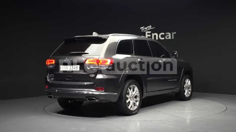 Jeep Grand cherokee 3.0 CRD | AWD | ОБДУХВАНЕ | ВКЛЮЧЕН ТЕХНОТЕСТ, снимка 3 - Автомобили и джипове - 54231209