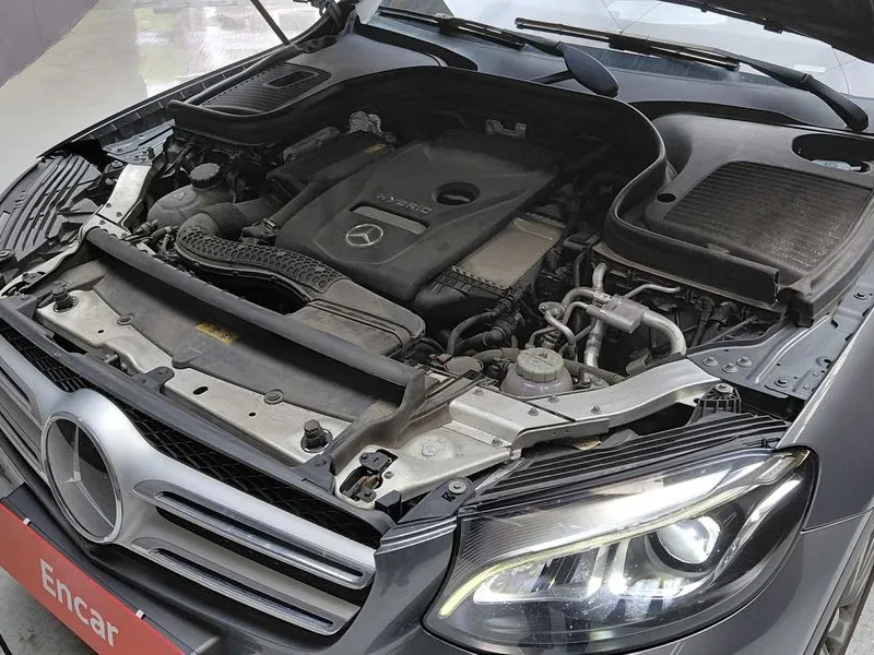 Mercedes-Benz GLC 350 E 4Matic Premium, снимка 6 - Автомобили и джипове - 55883368