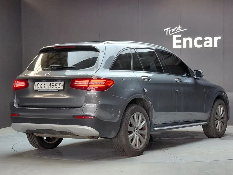Mercedes-Benz GLC 350 E 4Matic Premium, снимка 2 - Автомобили и джипове - 55883368