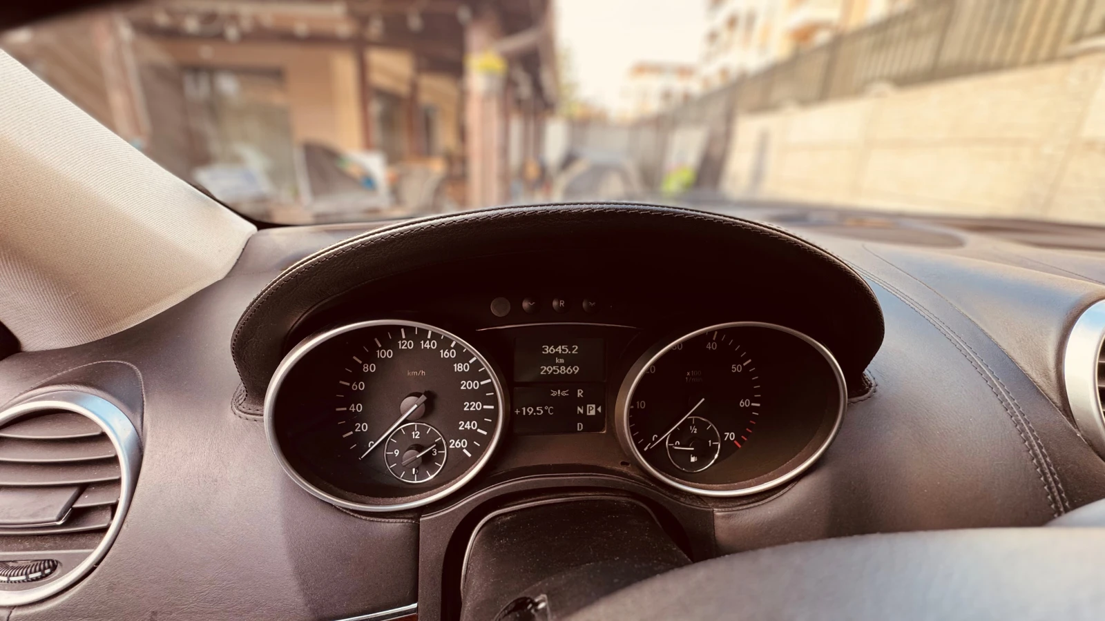 Mercedes-Benz GL 450  - изображение 7