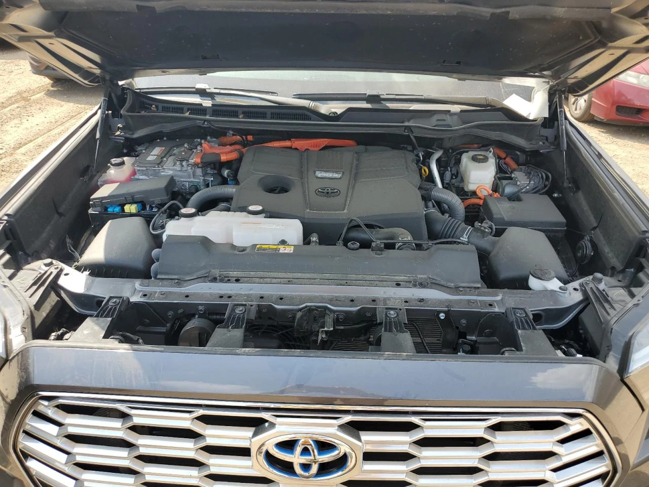 Toyota Sequoia SR5  - изображение 9