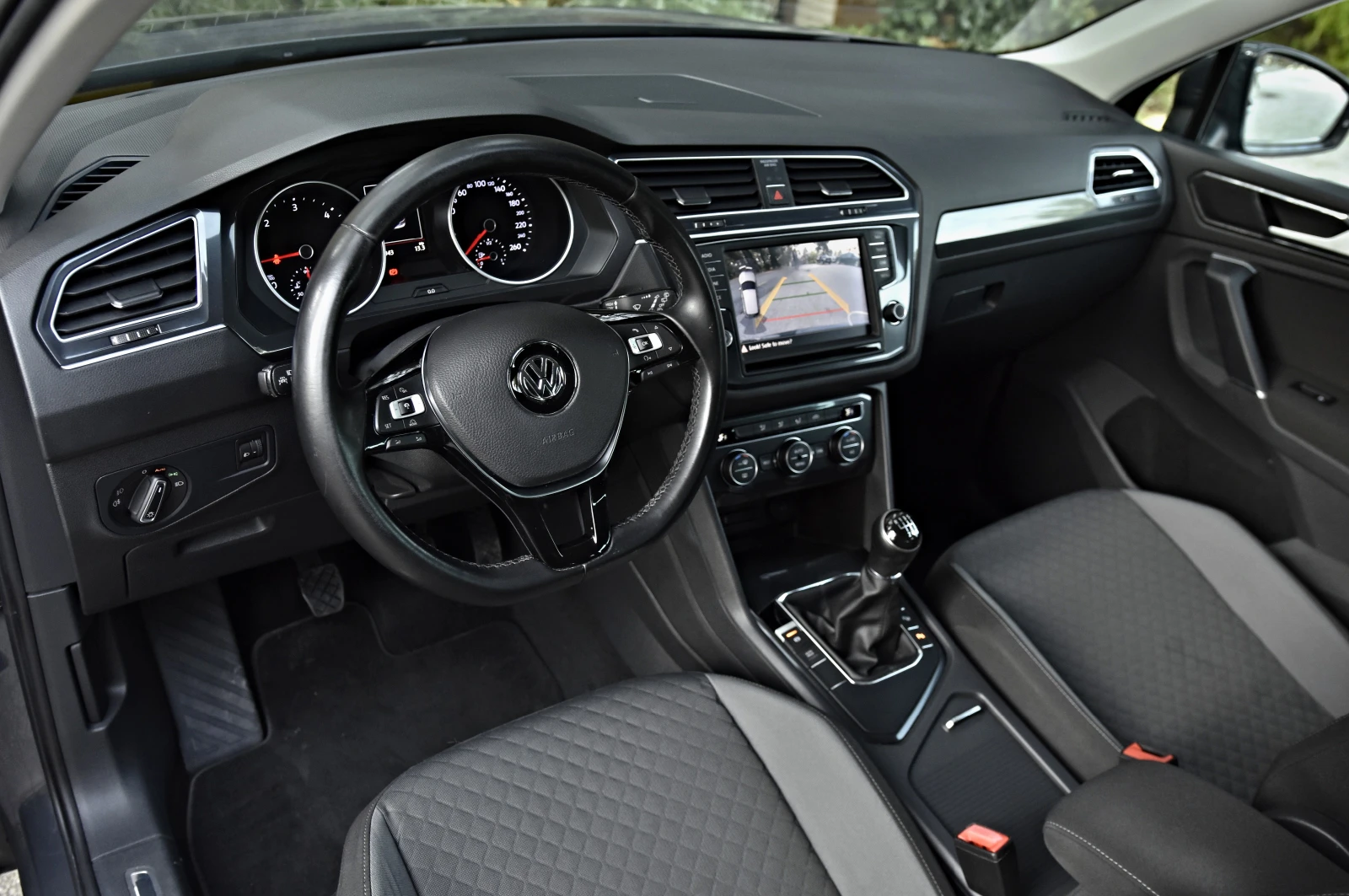 VW Tiguan 2.0 TDI  - изображение 8