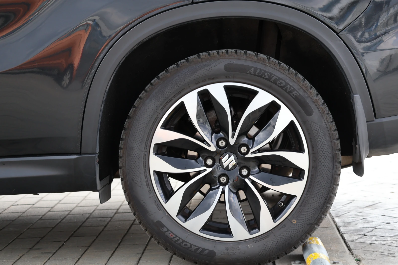 Suzuki Vitara 1.6 DDIS МНОГО ЕКСТРИ, снимка 4 - Автомобили и джипове - 53931584