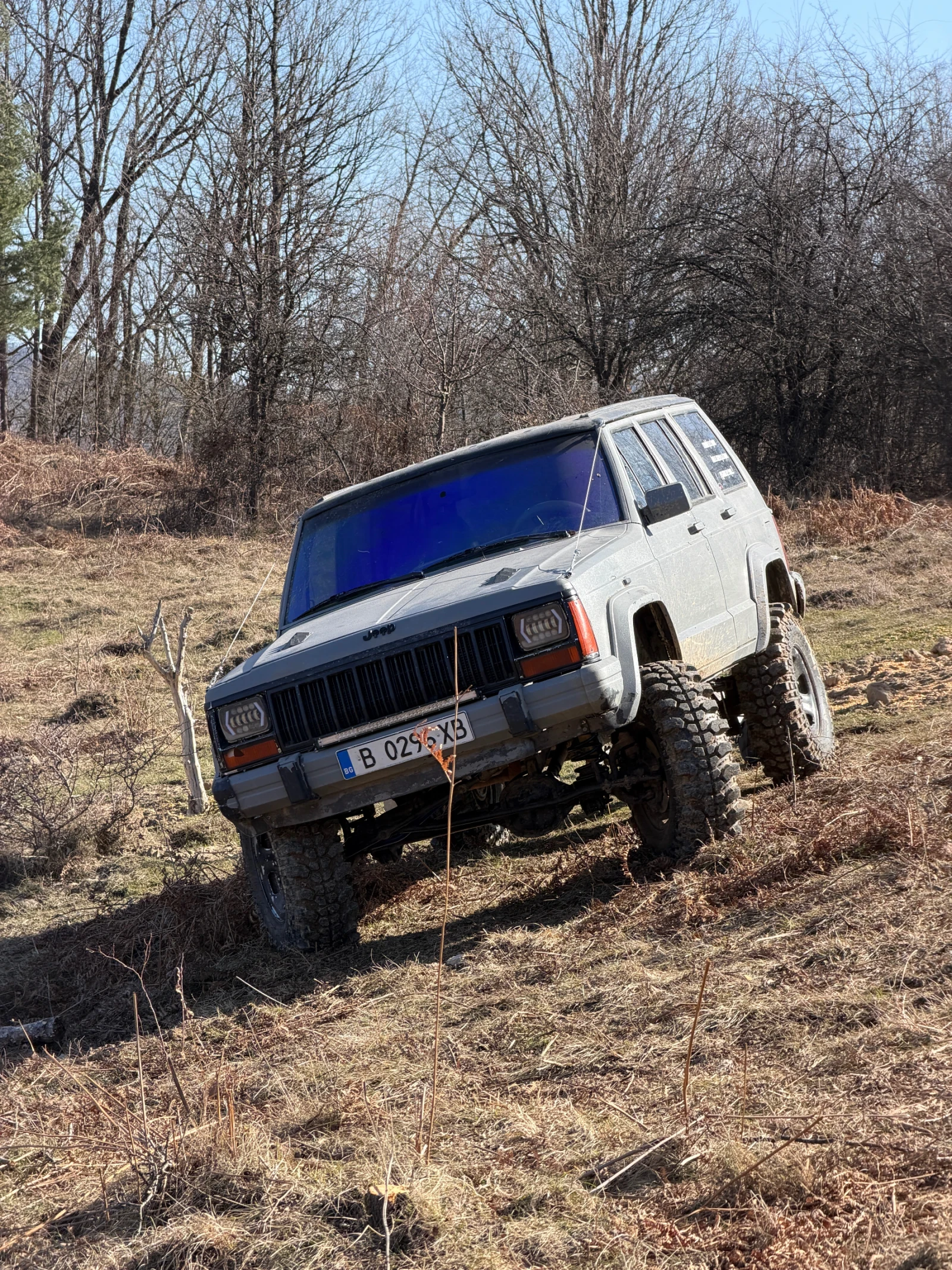 Jeep Cherokee, снимка 9 - Автомобили и джипове - 54042710