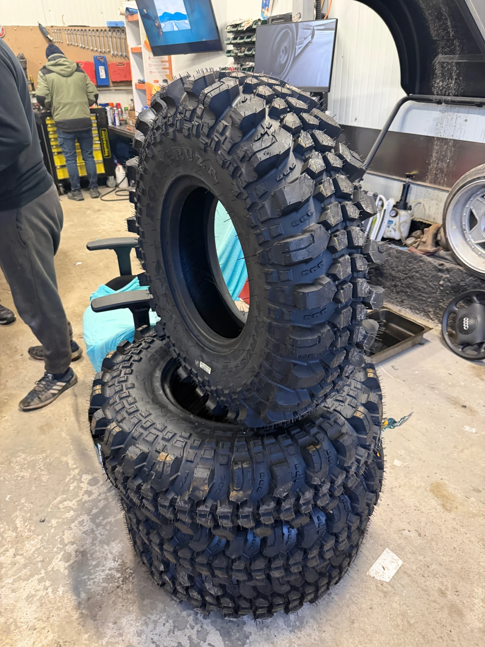 Jeep Cherokee, снимка 11 - Автомобили и джипове - 54042710