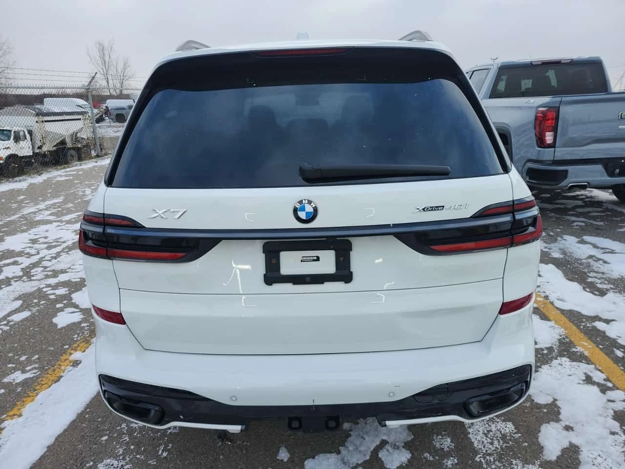 BMW X7 SWAROWSKI| SKY LOUNGE| ОБДУХВАНЕ| 2 КЛЮЧА| , снимка 17 - Автомобили и джипове - 54366079