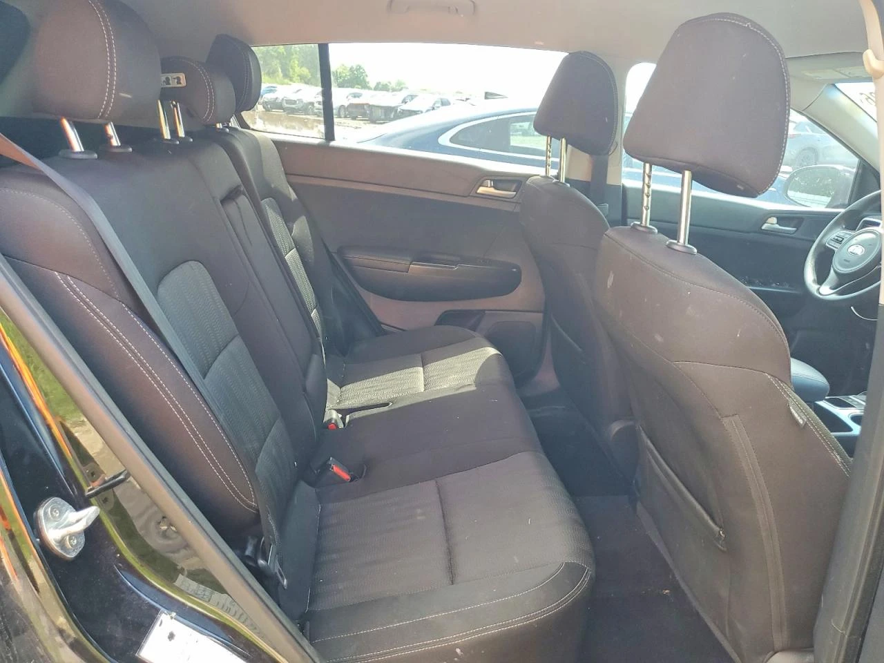 Kia Sportage, снимка 2 - Автомобили и джипове - 55752785