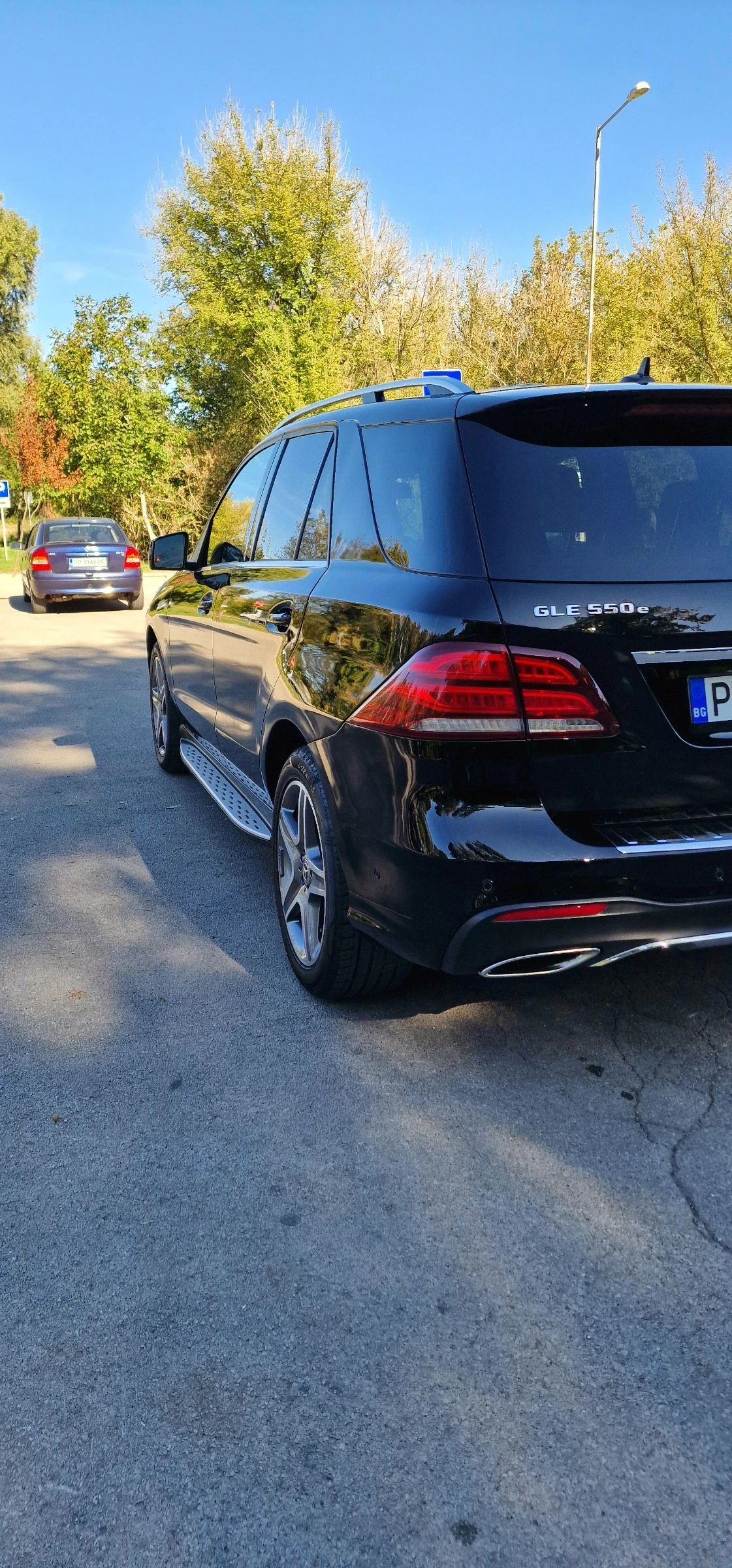 Mercedes-Benz GLE 550е, снимка 10 - Автомобили и джипове - 55885482
