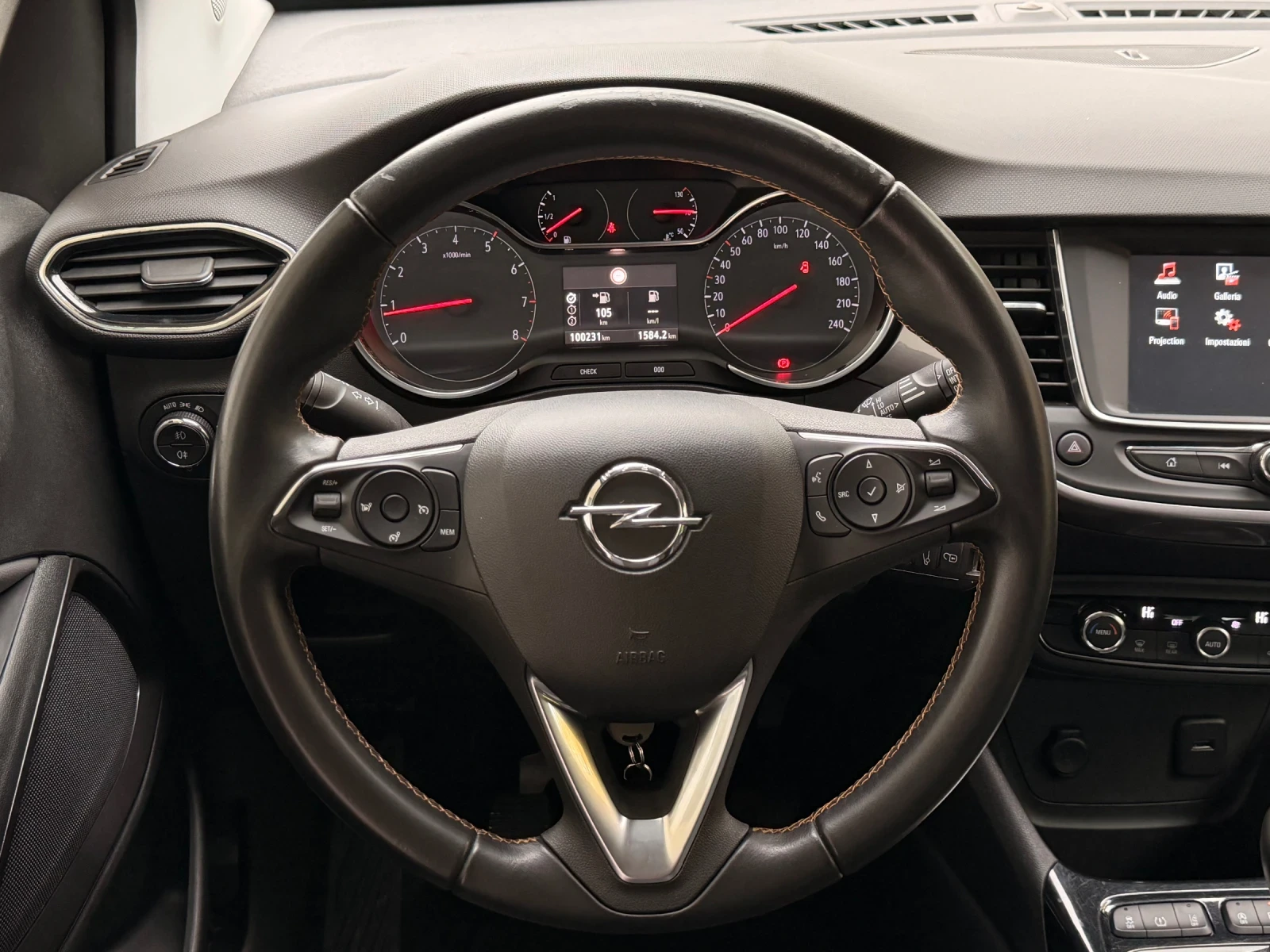 Opel Crossland X 1.2I / GPL, снимка 13 - Автомобили и джипове - 56738484