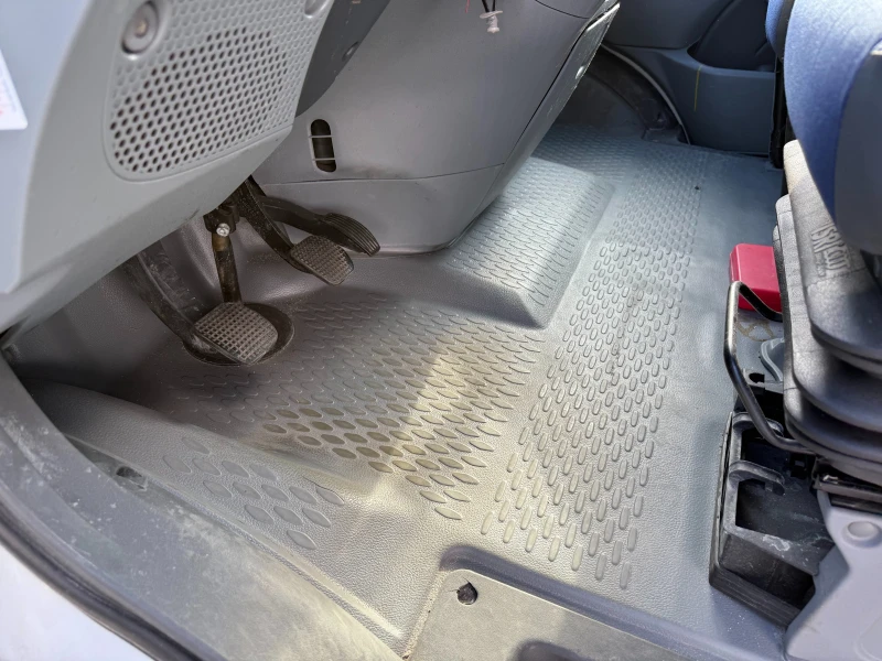 Iveco Daily 35S14 4.40м. Климатроник , снимка 14 - Бусове и автобуси - 51669679