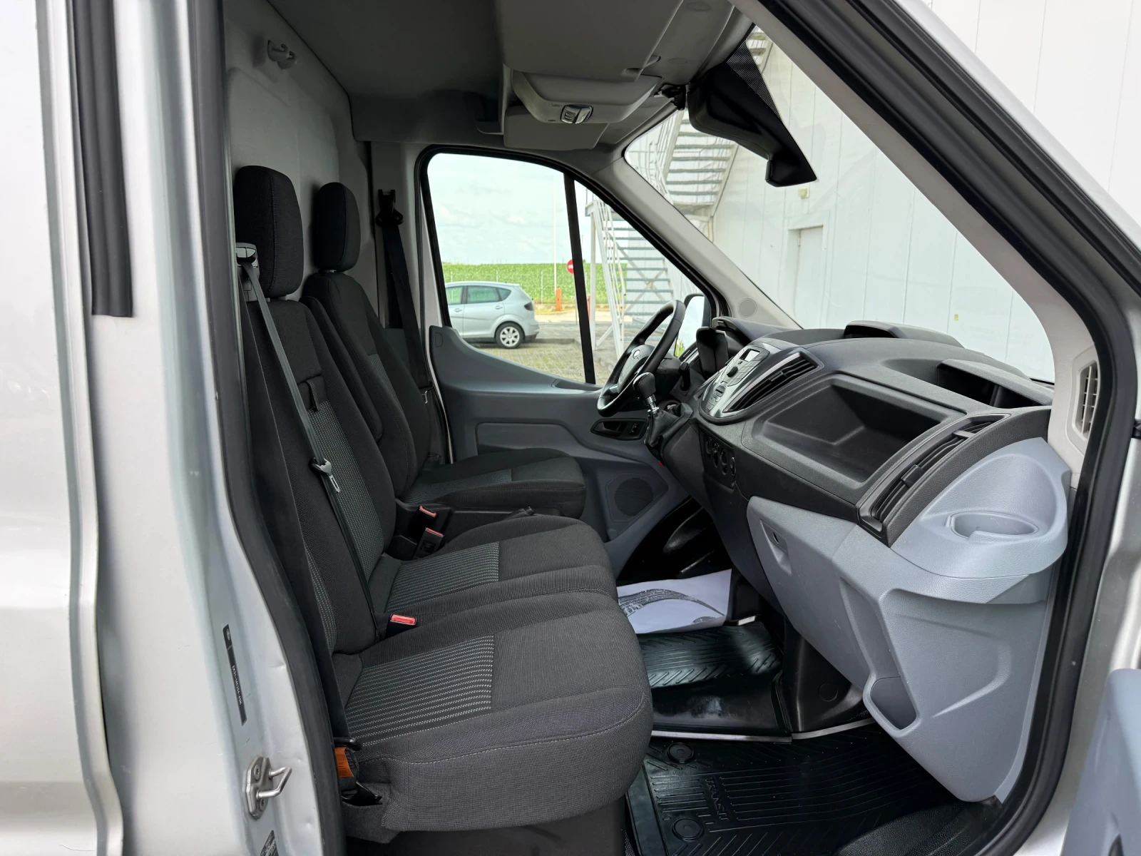 Ford Transit 2.2d/155ps/L2H2/LED/SILVER/EURO-6, снимка 15 - Бусове и автобуси - 54766165