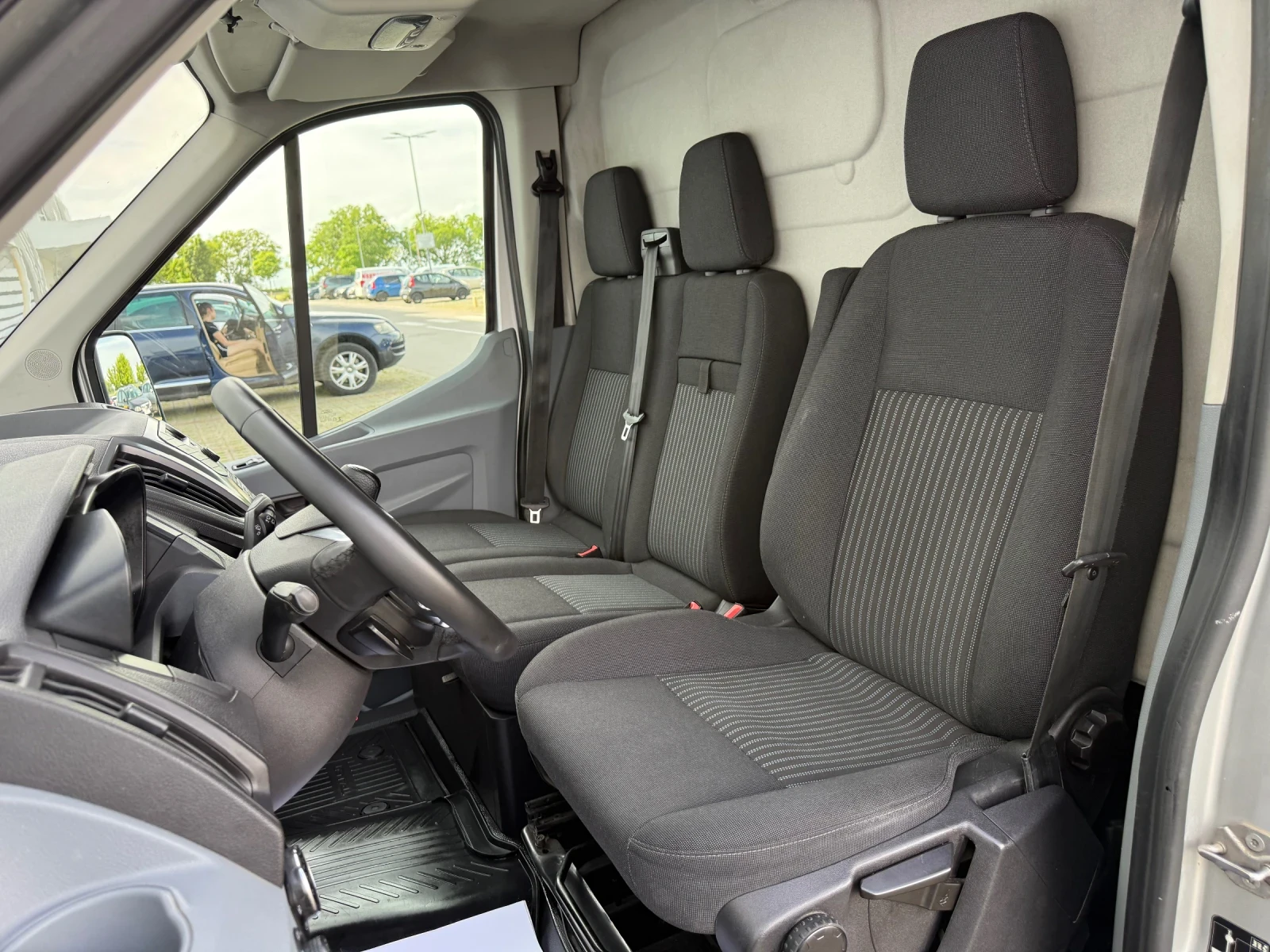 Ford Transit 2.2d/155ps/L2H2/LED/SILVER/EURO-6, снимка 9 - Бусове и автобуси - 54766165