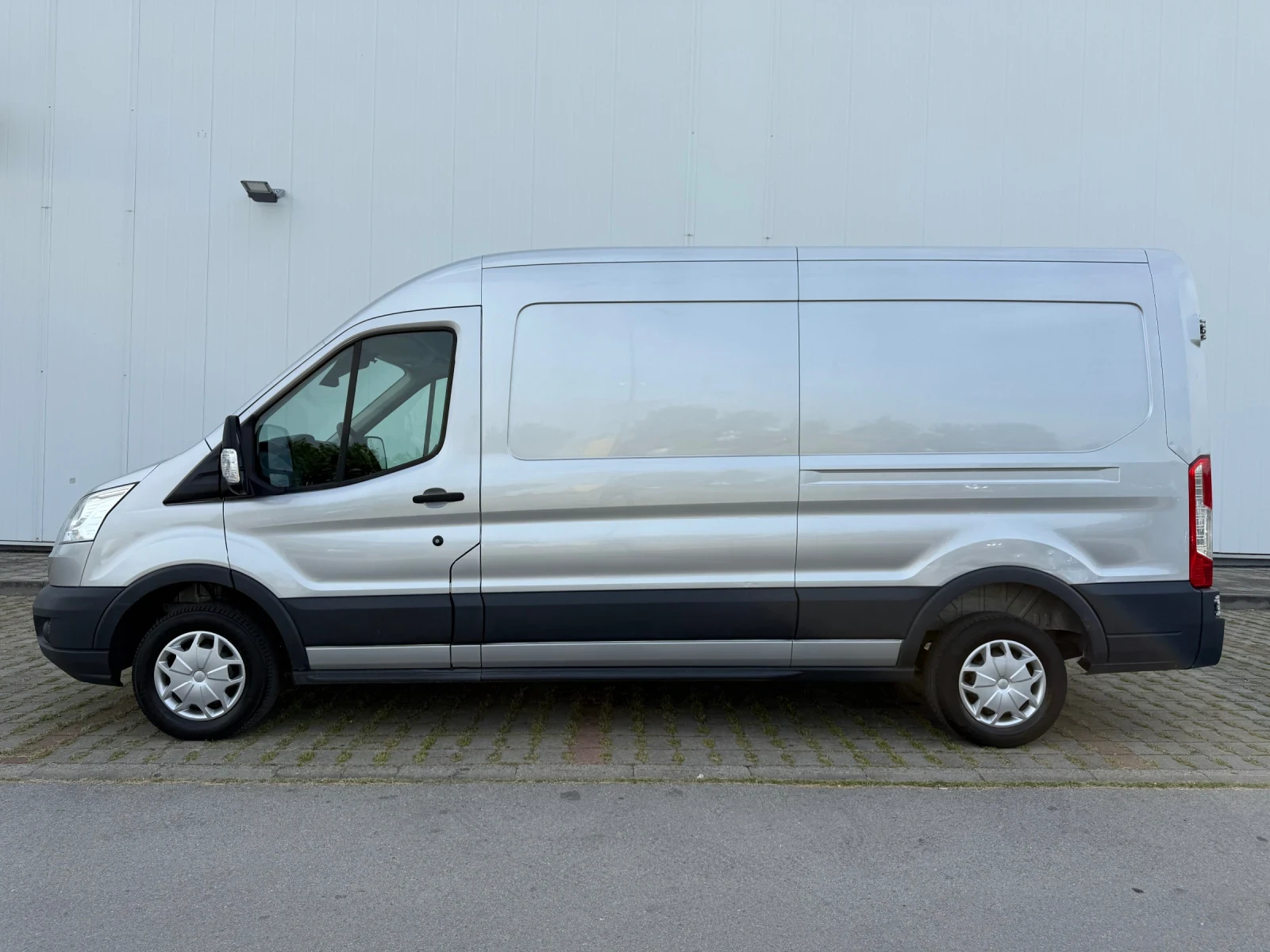 Ford Transit 2.2d/155ps/L2H2/LED/SILVER/EURO-6, снимка 2 - Бусове и автобуси - 54766165