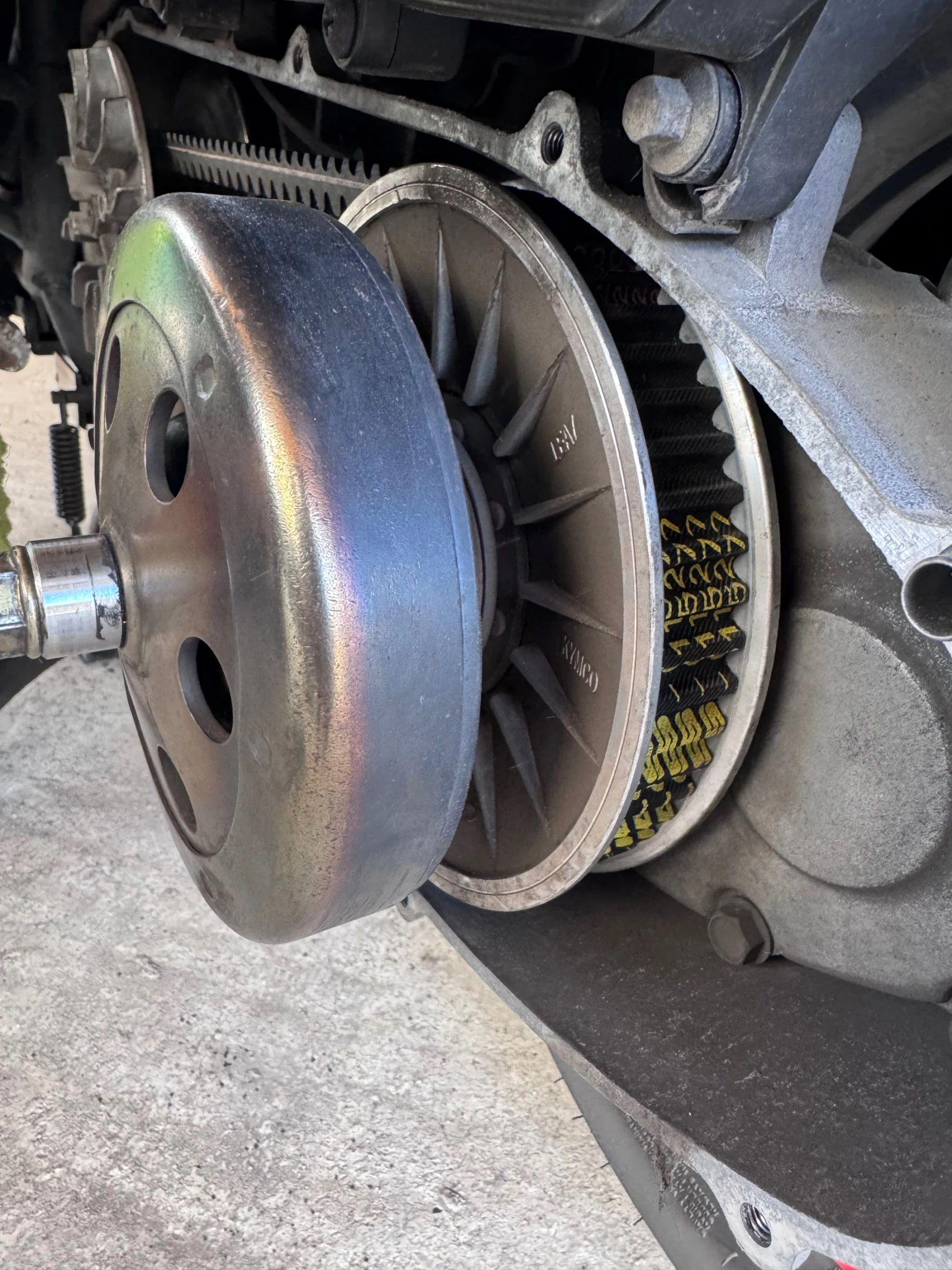 Kymco Downtown 300i, снимка 11 - Мотоциклети и мототехника - 53983858