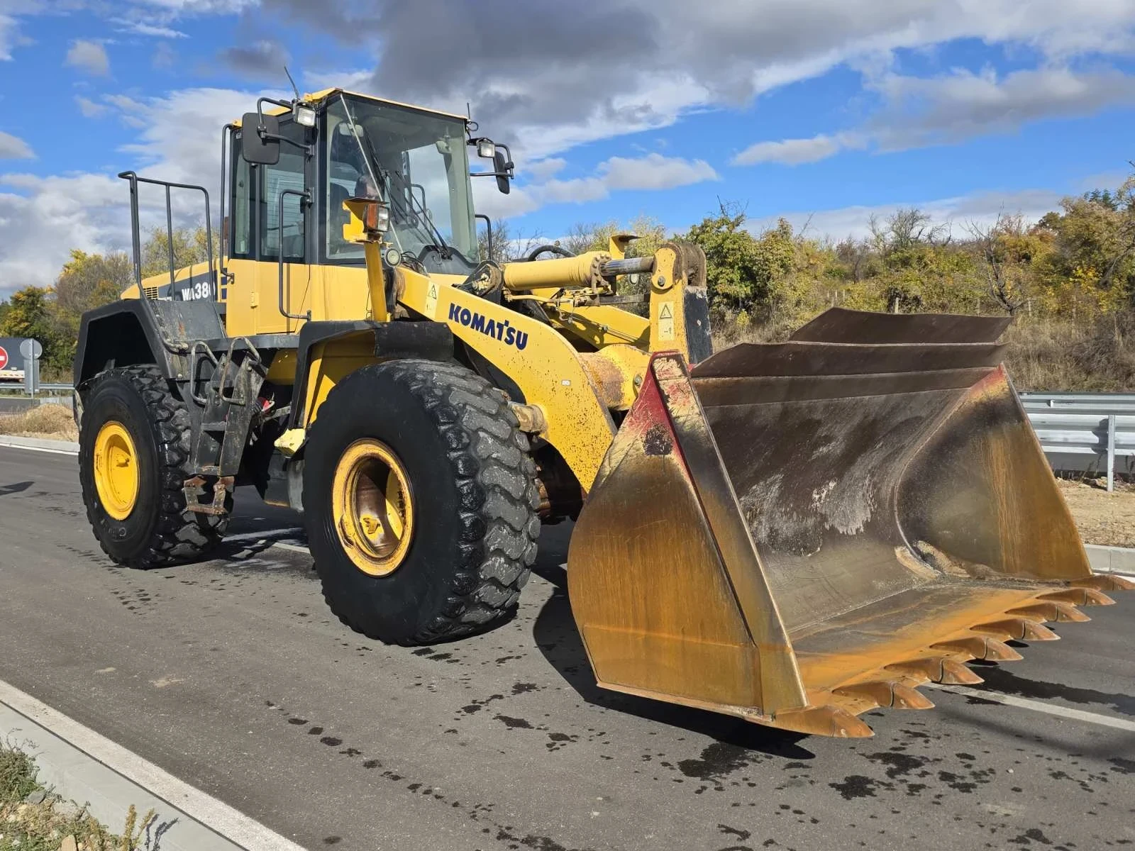 Челен товарач Komatsu, снимка 3 - Индустриална техника - 56697872