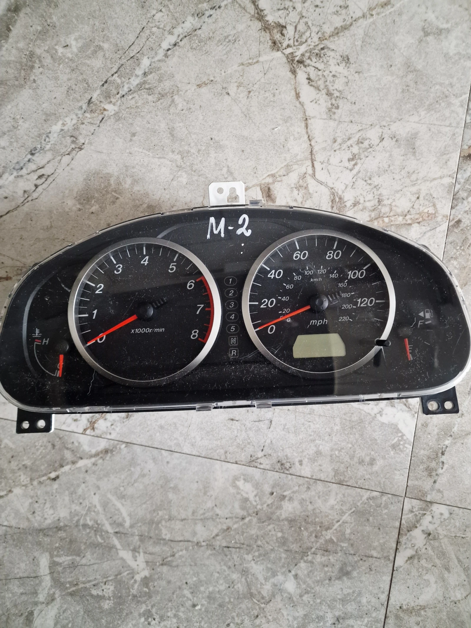 DE7355430 3M7110849EG километраж за MAZDA 1.4