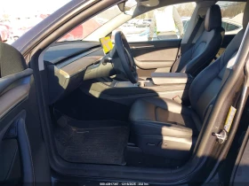 Tesla Model Y Long Range Dual Motor All-wheel Drive, снимка 7