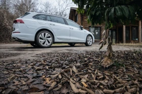 VW Golf 🔥 VW Golf 8 1.5 eTSI DSG 2023 | 23 500 км  | Auto.bg — изображение 2