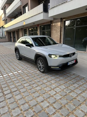 ������ Mazda MX-30