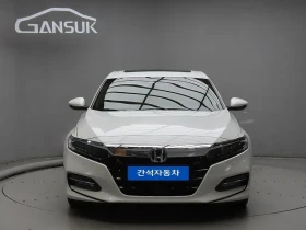����� �� �������� �� Honda Accord 10Th Generation 2.0 Hybrid Touring