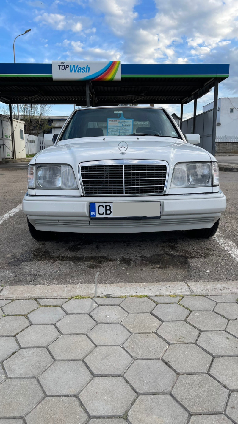 Mercedes-Benz 124 (E200), снимка 1 - Автомобили и джипове - 45133992