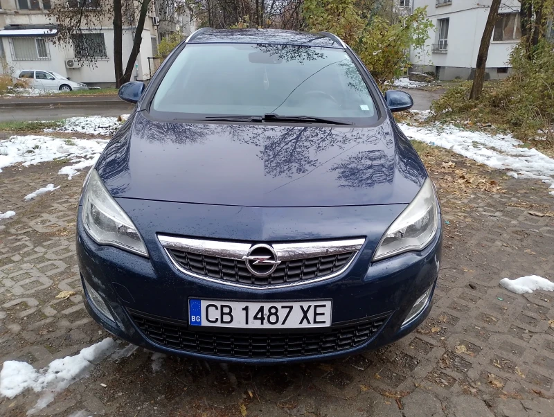 Opel Astra, снимка 1 - Автомобили и джипове - 47944367