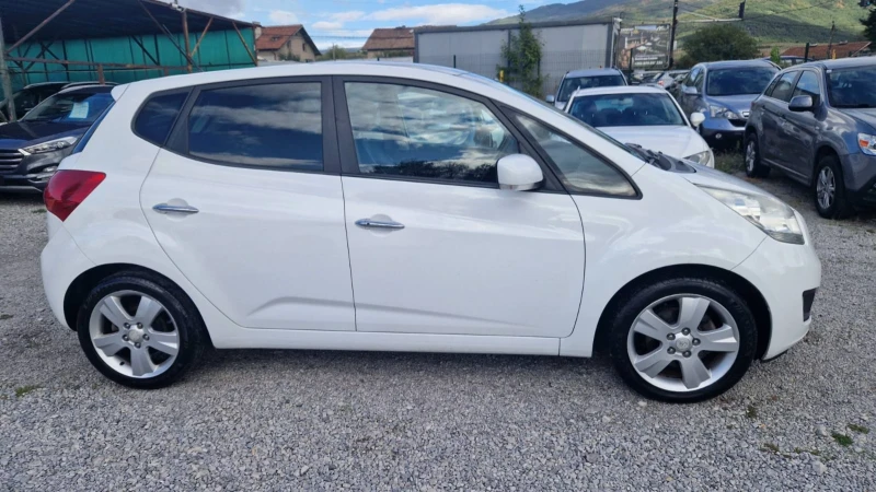 Kia Venga 1.6 CRDi Full, снимка 3 - Автомобили и джипове - 48817361