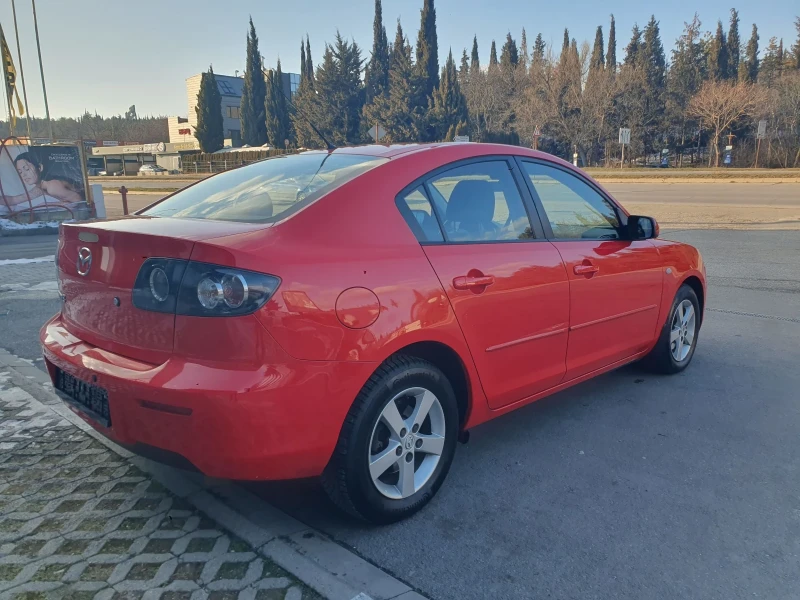 Mazda 3 1, 6 benzin 105hp Перфектна, няма ръжди!, снимка 8 - Автомобили и джипове - 49231464