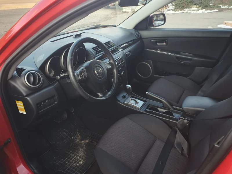 Mazda 3 1, 6 benzin 105hp Перфектна, няма ръжди!, снимка 11 - Автомобили и джипове - 49231464