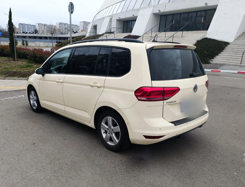 VW Touran, снимка 5 - Автомобили и джипове - 49346052