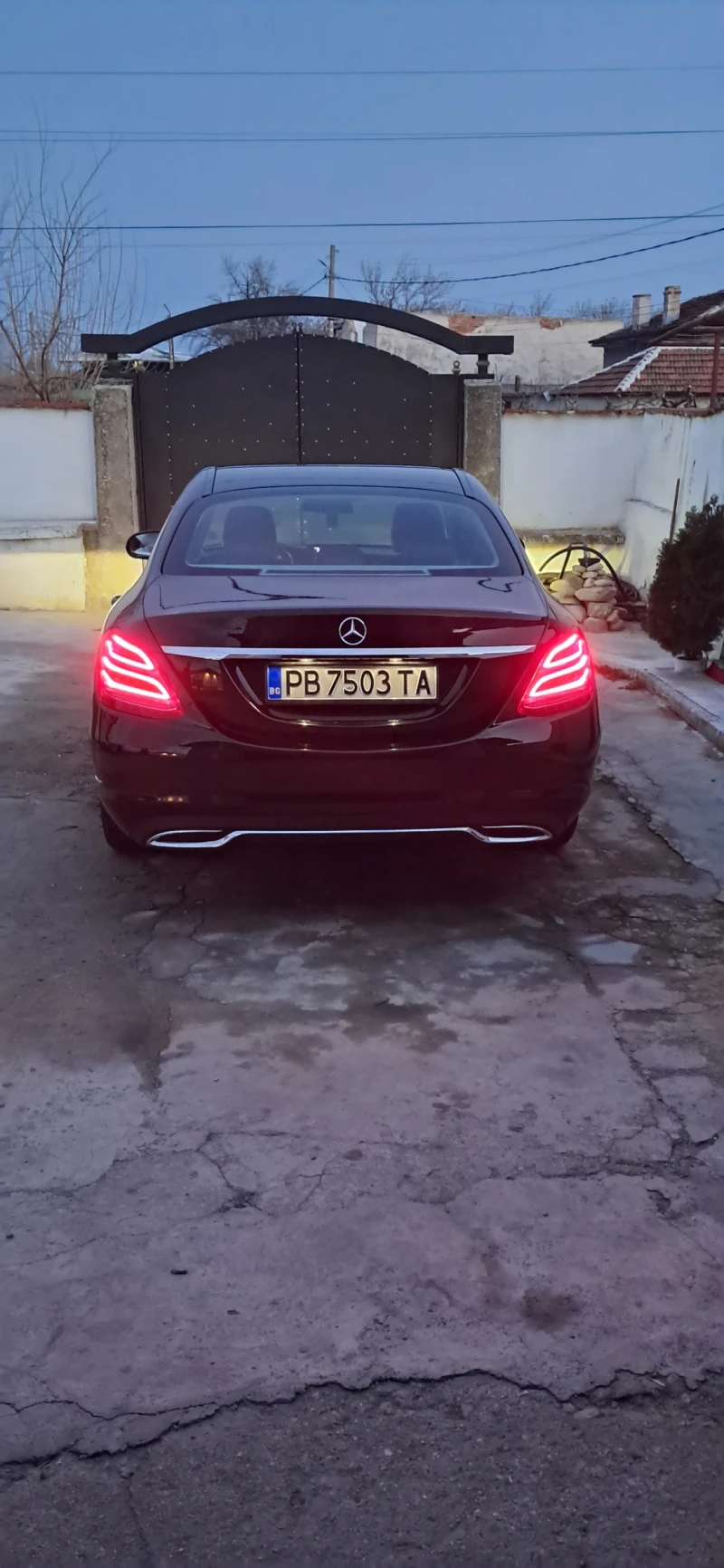 Mercedes-Benz C 220 Блутек, снимка 2 - Автомобили и джипове - 51425322