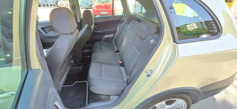 Skoda Fabia SCOUT 1.2tsi, снимка 9 - Автомобили и джипове - 51389206