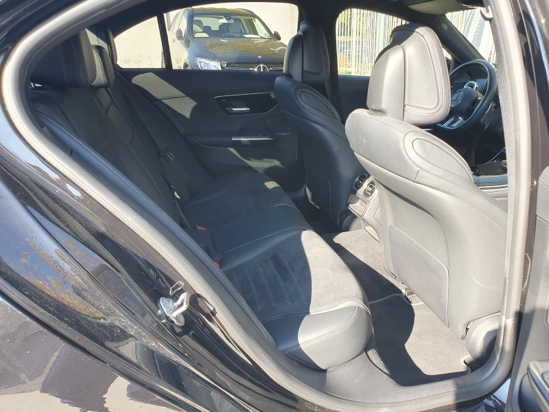 Mercedes-Benz C 220 d* AMG* CAM* DISTR* MULTIBEAM* 4MATIC, снимка 13 - Автомобили и джипове - 52155613