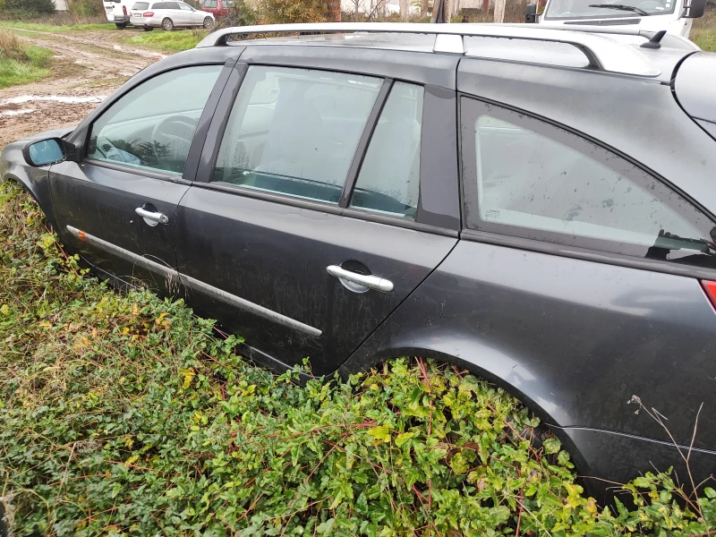 Renault Laguna, снимка 2 - Автомобили и джипове - 52416456