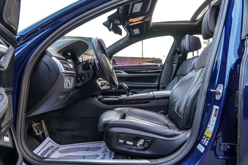 BMW 750 Мpack, B&W, HDU, MАСАЖИ, ОБДУХВАНЕ, ВАККУМ, ЩОРИ, , снимка 9 - Автомобили и джипове - 52550887