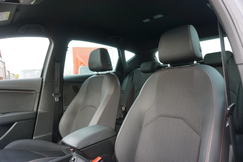 Seat Leon FR/1.5TGI/Автоматик/LED/Нави/Камера/ACC/KEYLESS, снимка 9 - Автомобили и джипове - 52628124