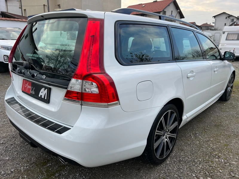 Volvo V70 D4 AWD/ОБСЛУЖЕН/YV1BW81C6G1376032/ТОП СЪСТОЯНИЕ/, снимка 5 - Автомобили и джипове - 52876587