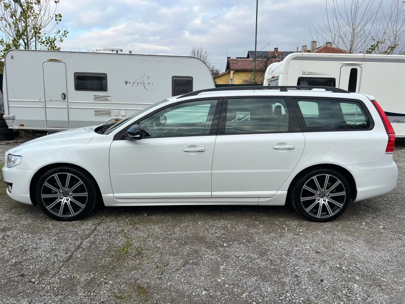 Volvo V70 D4 AWD/ОБСЛУЖЕН/YV1BW81C6G1376032/ТОП СЪСТОЯНИЕ/, снимка 2 - Автомобили и джипове - 52876587