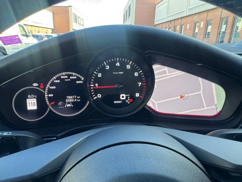 Porsche Panamera * 4, AWD, PANORAMIC ROOF, NO ACCIDENT * CARFAX * , снимка 13 - Автомобили и джипове - 53010831