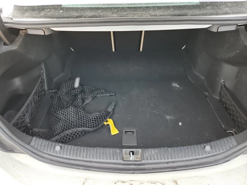 Mercedes-Benz C 300 * 4MATIC * PANORAMA * AMG * KEYLESS * CARFAX, снимка 13 - Автомобили и джипове - 53429115