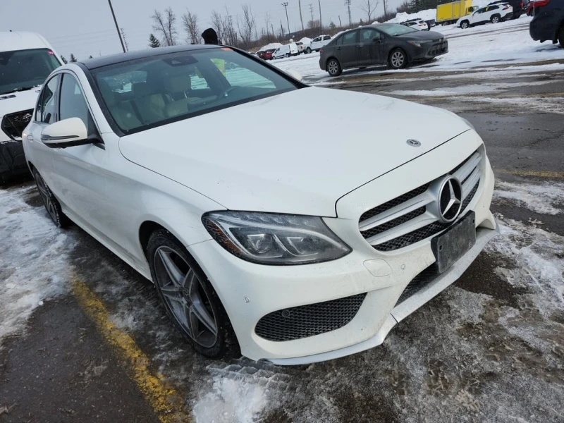 Mercedes-Benz C 300 * 4MATIC * PANORAMA * AMG * KEYLESS * CARFAX, снимка 2 - Автомобили и джипове - 53429115