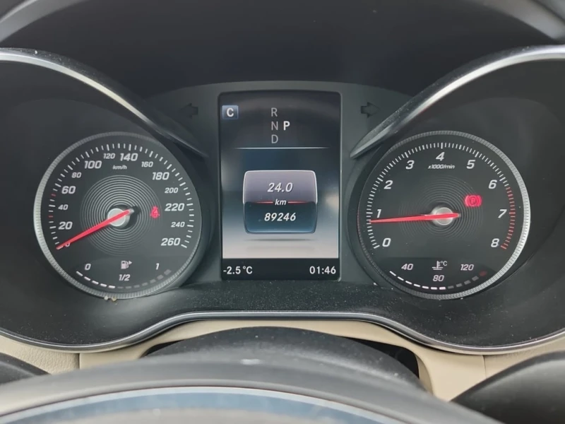 Mercedes-Benz C 300 * 4MATIC * PANORAMA * AMG * KEYLESS * CARFAX, снимка 9 - Автомобили и джипове - 53429115