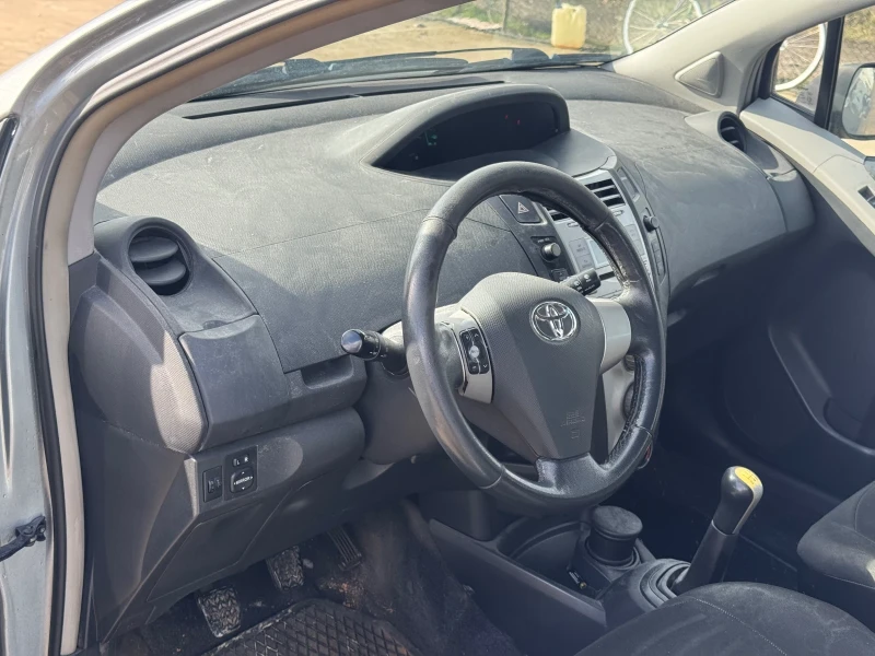 Toyota Yaris 1.4D4D/90кс, снимка 9 - Автомобили и джипове - 53505371