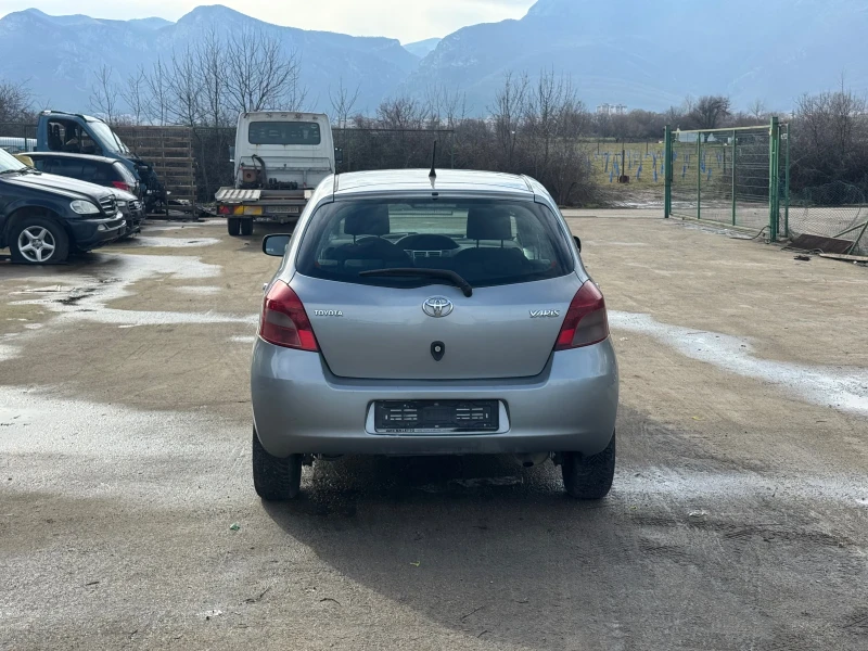 Toyota Yaris 1.4D4D/90кс, снимка 5 - Автомобили и джипове - 53505371