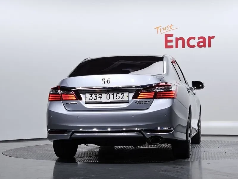 Honda Accord 2.4 9Th Generation, снимка 12 - Автомобили и джипове - 55925619