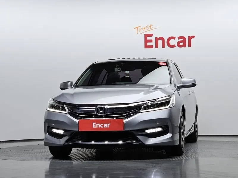 Honda Accord 2.4 9Th Generation, снимка 9 - Автомобили и джипове - 55925619
